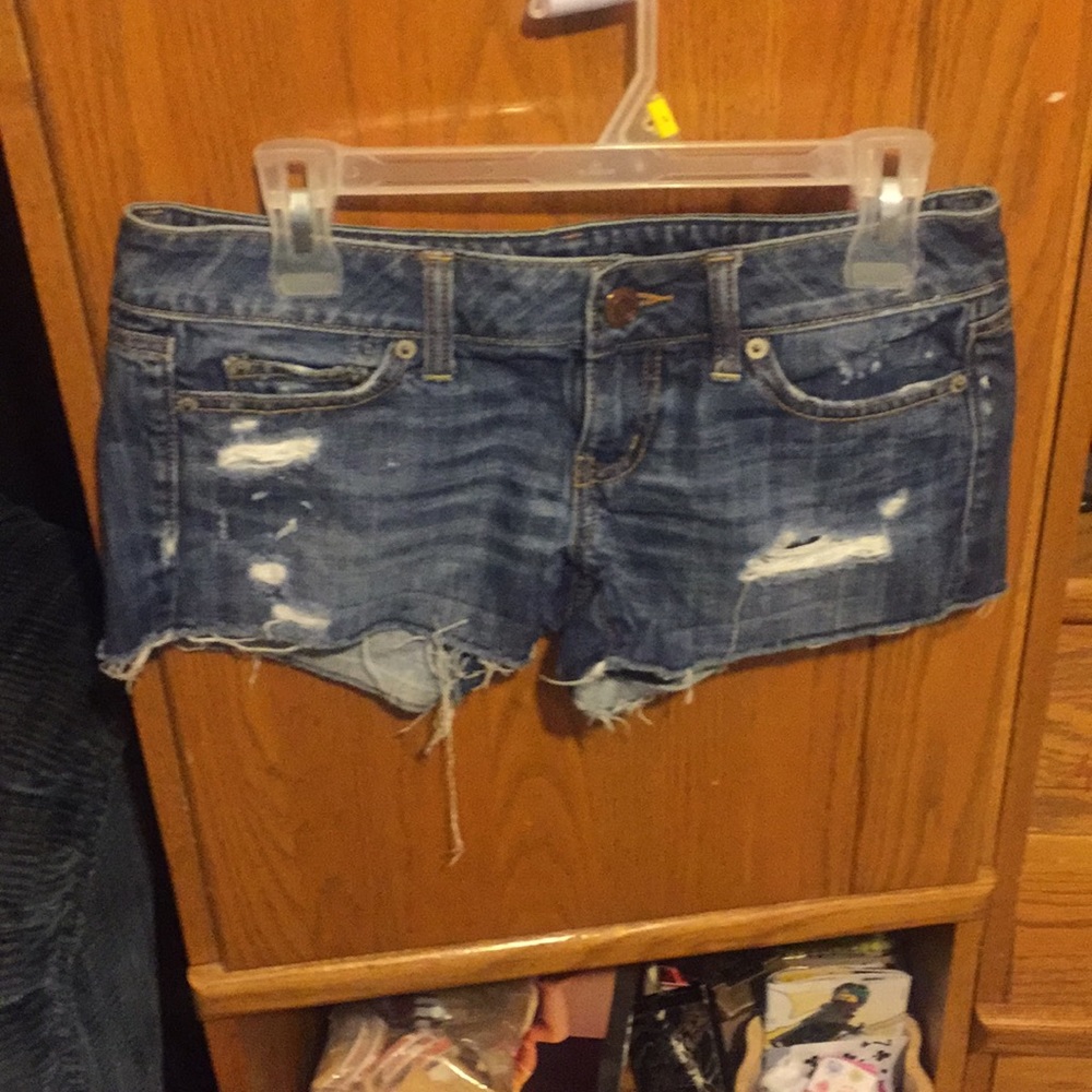 Shorts - Picture 2 of 4